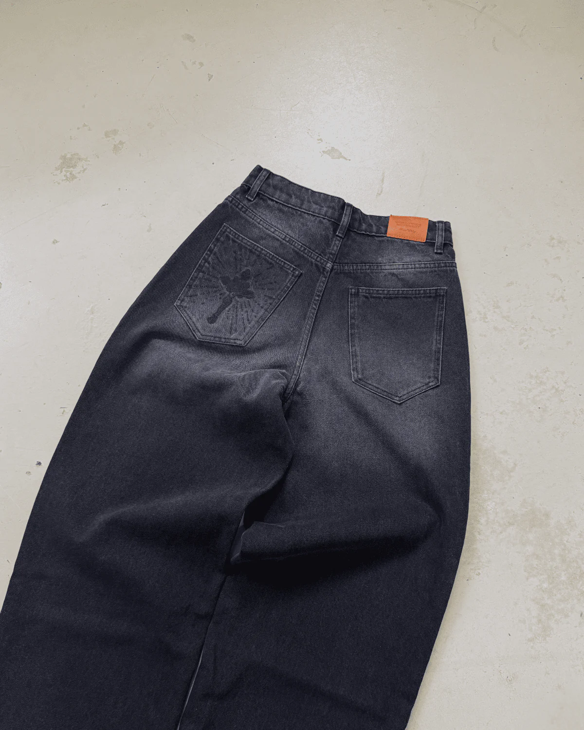 Super Baggy Jeans - Image 7